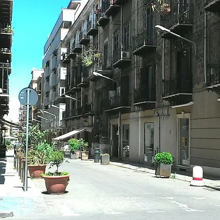 Apartment Palazzo Filangeri Di Amorosa Palermo